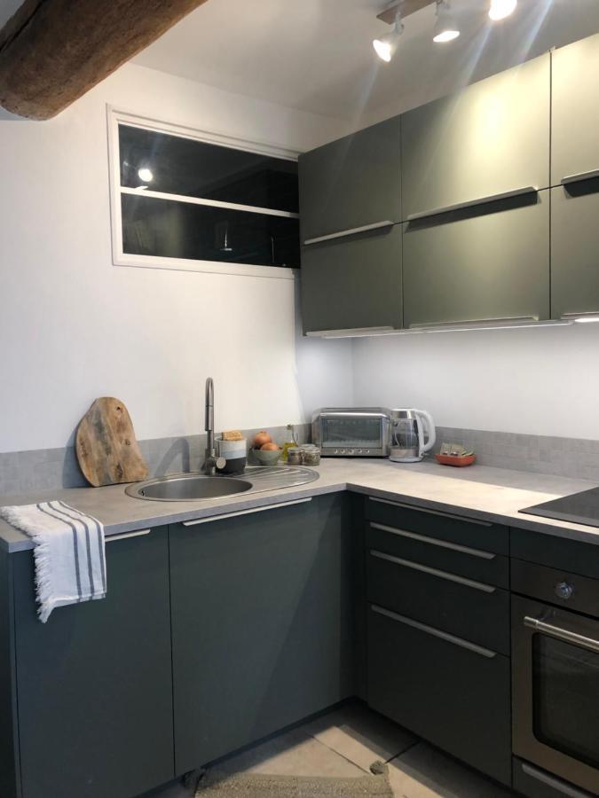 Superbe appartement en pierre fraîchement rénové Bernis Esterno foto