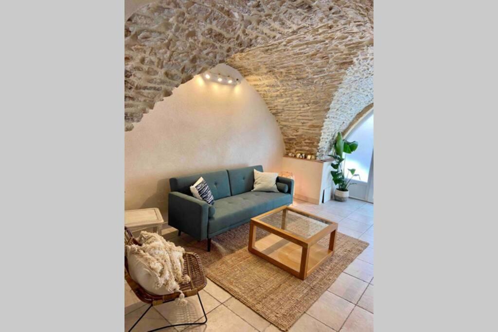 Superbe appartement en pierre fraîchement rénové Bernis Esterno foto